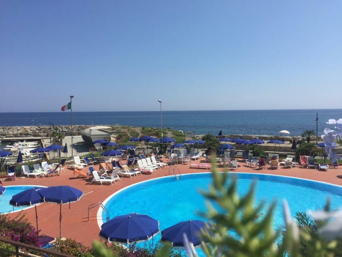 Apartamento Casa Di Rosa San Lorenzo al Mare Exterior foto